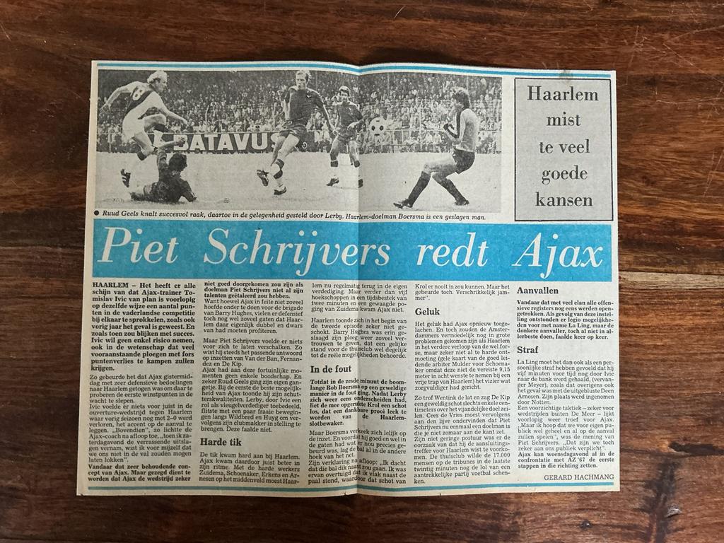 Voetbal krantenartikel Haarlem Ajax augustus 1977 Schrijvers, Ophalen of Verzenden, Knipsel(s)