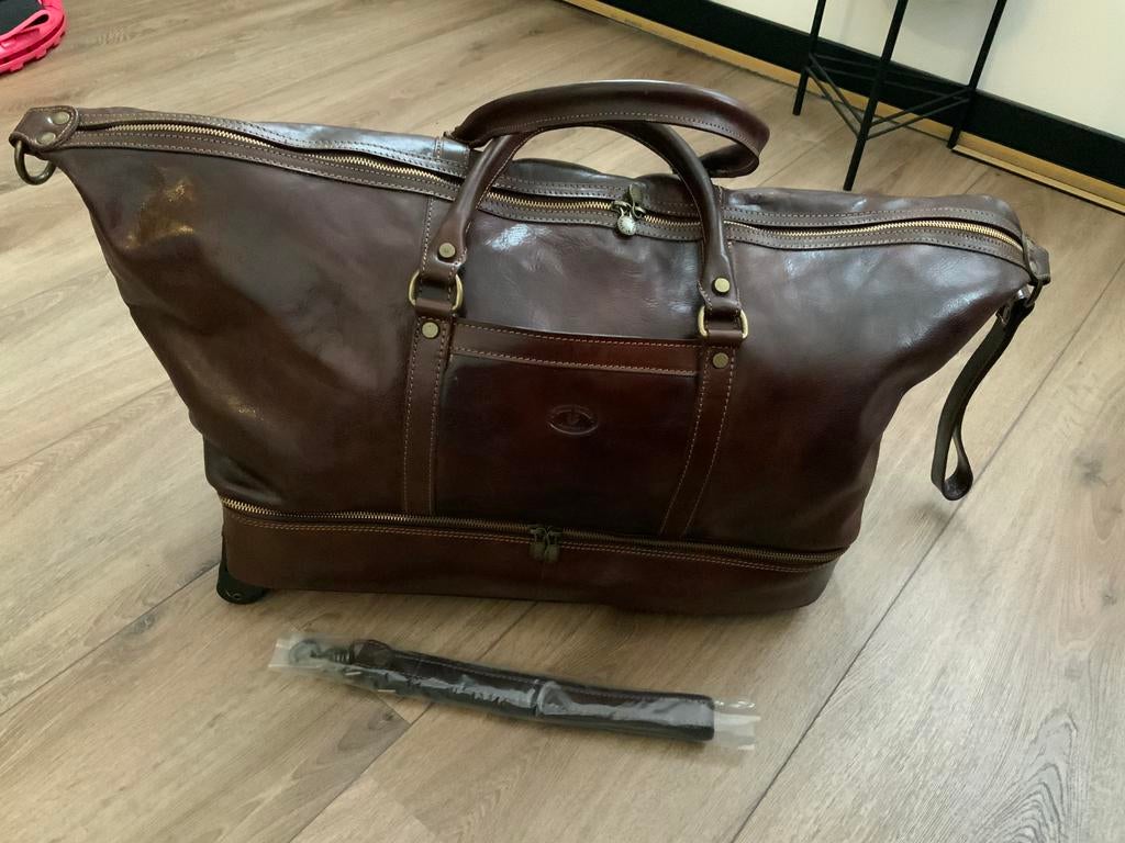 Leren weekend tas, Sieraden, Tassen en Uiterlijk, Tassen | Reistassen en Weekendtassen, 40 tot 60 cm, 20 tot 30 cm, Bruin, Zo goed als nieuw