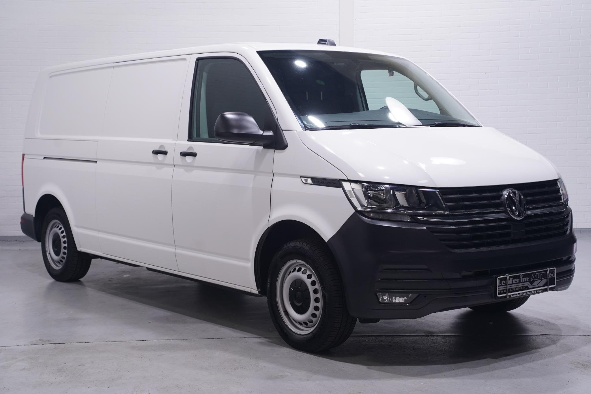 Volkswagen Transporter 2.0 TDI 110 pk L2H1 Airco, Achterklep, Auto's, Voorwielaandrijving, Stof, Gebruikt, 4 cilinders