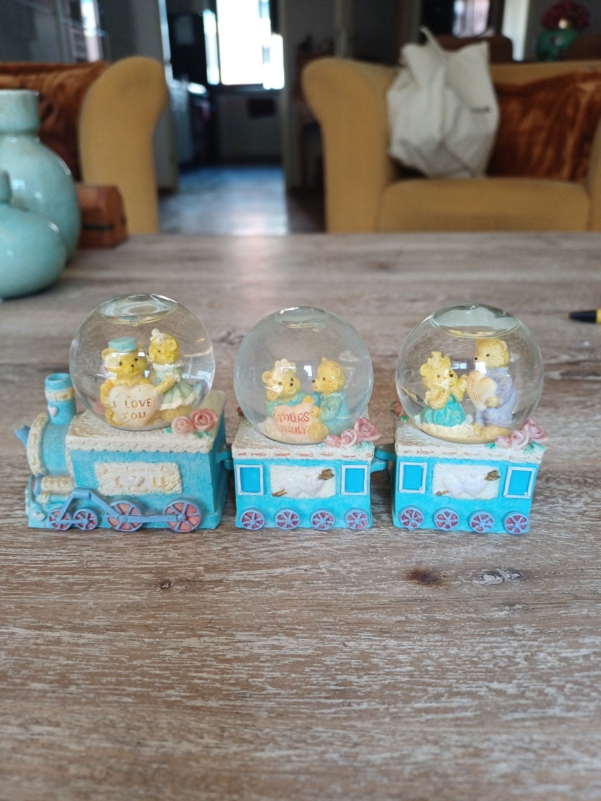 Teddy beer sneeuwballen trein, Verzamelen, Beren en Cherished Teddies, Ophalen, Gebruikt, Beeldje, Overige merken