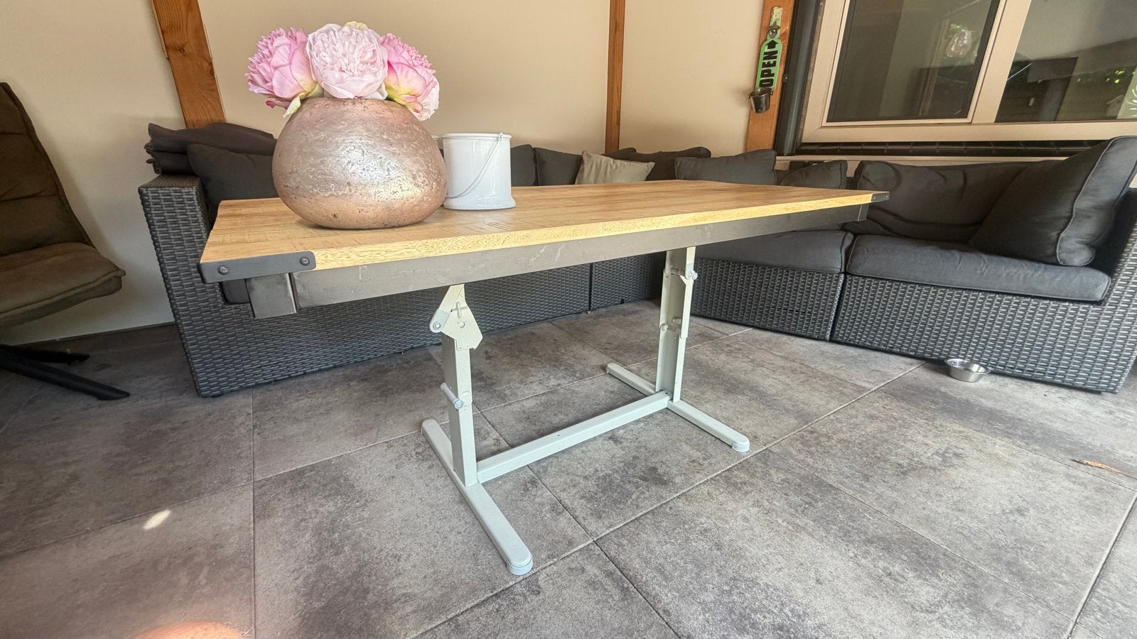 Verstelbare Tuintafel / Salontafel met Caravan Onderstel, Ophalen of Verzenden, Gebruikt, Rechthoekig, Hout