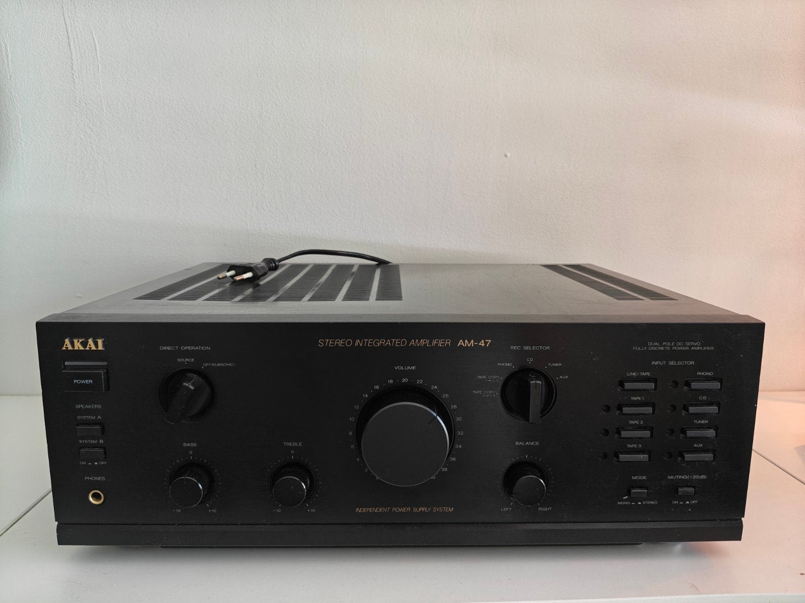 Akai AM-47 Stereo Geïntegreerde Versterker, Ophalen, Minder dan 60 watt, Overige merken
