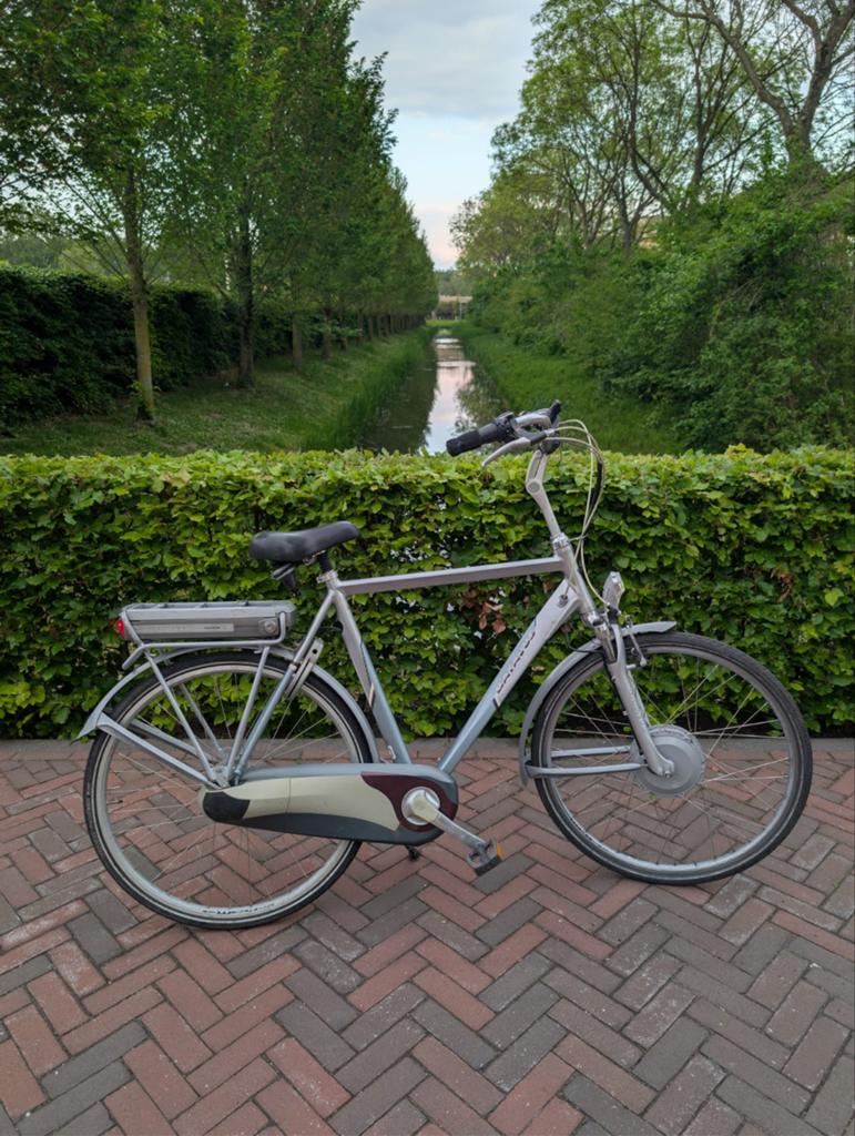 Elektrische fiets Batavus, Fietsen en Brommers, Ophalen, Batavus, Zo goed als nieuw, 59 cm of meer