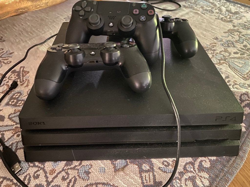 PlayStation 4, Ophalen of Verzenden, Gebruikt, Met 3 controllers of meer, Slim