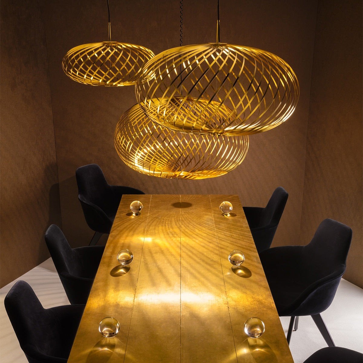 Tom Dixon Spring Hanglamp Large Messing/Goud NW PRIJS € 2600, Ophalen, Zo goed als nieuw, Metaal, Modern Design