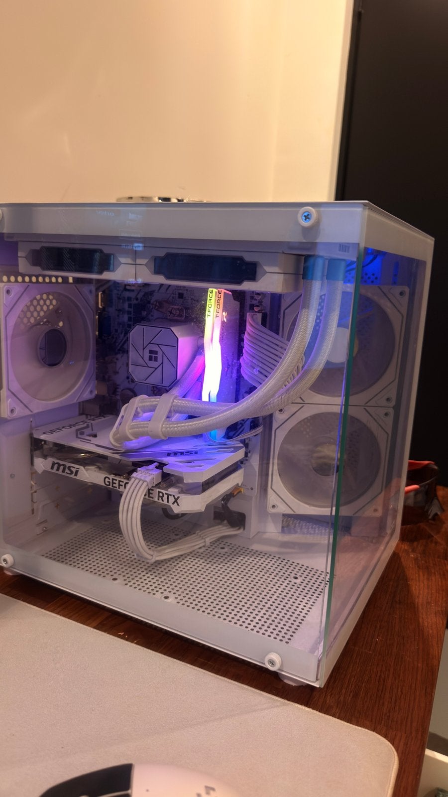 Gaming PC RTX 4060 custom all white, Ophalen of Verzenden, Zo goed als nieuw, Gaming, 4 Ghz of meer