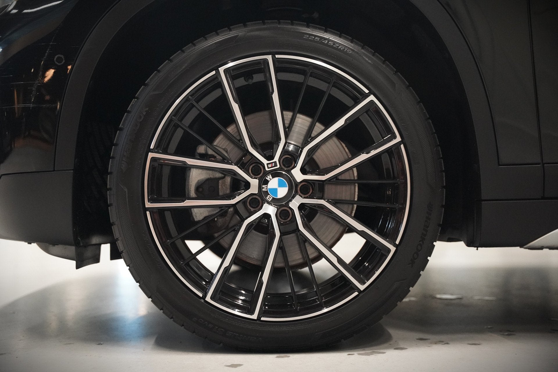 Foto 17 van BMW X1 xDrive20i High Executive | Panoramadak | Head-Up Disp