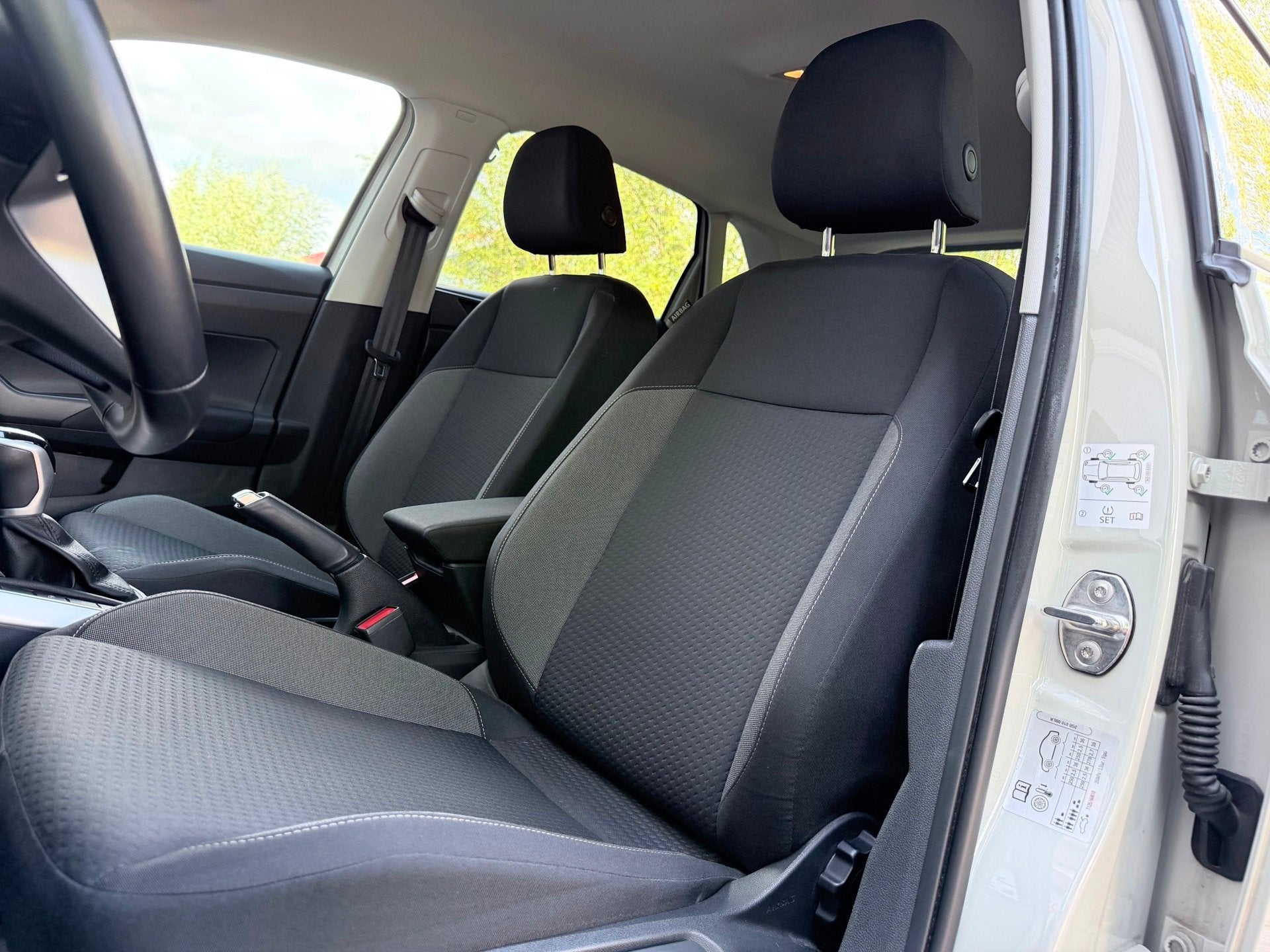 Foto 9 van Volkswagen Polo 1.0 TSI Life Camera/AppleCar/Blindspot