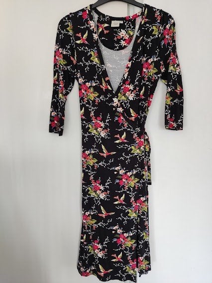 Fos Fashion overslag jurk zwart met bloemen / vogel print, Maat 38/40 (M), Zwart, Ophalen of Verzenden, Zo goed als nieuw