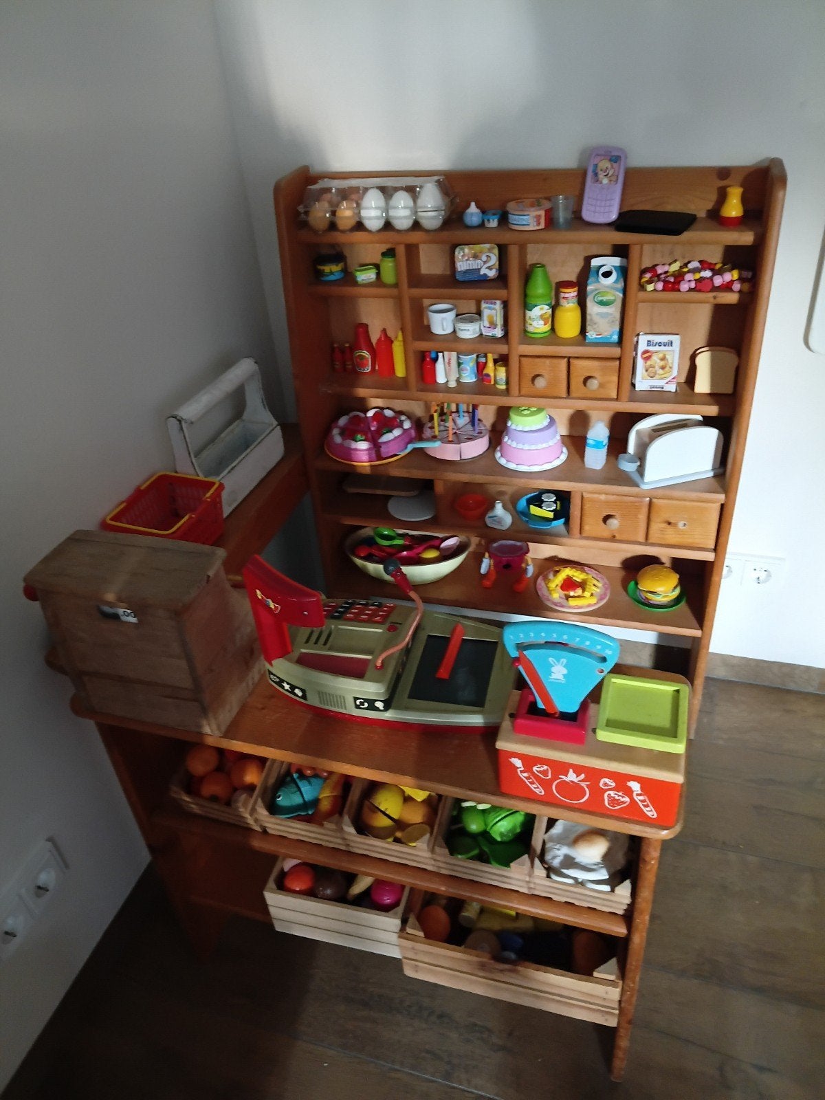Houten speelgoedwinkel met kassa en accessoires moet weg, Ophalen, Gebruikt, Meubelstuk of Keukentje