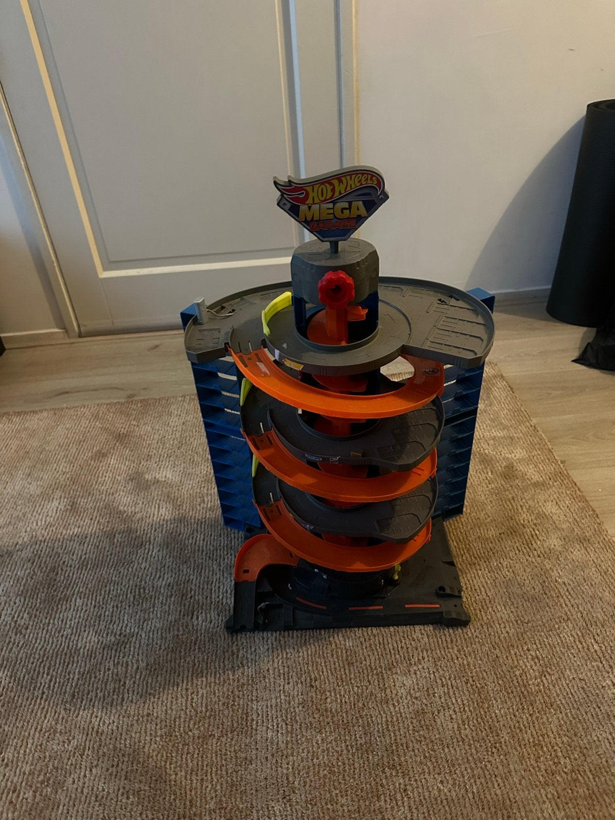 Hot Wheels Mega Garage Racebaan - Zo goed als nieuw, Ophalen, Racebaan, Zelf te bouwen, Zo goed als nieuw