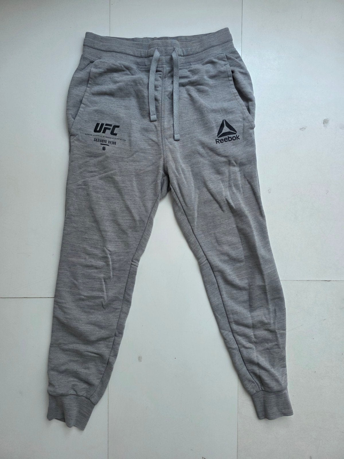 Ufc break barriers reebok jogging broek maat S, Ophalen of Verzenden, Gedragen, Algemeen