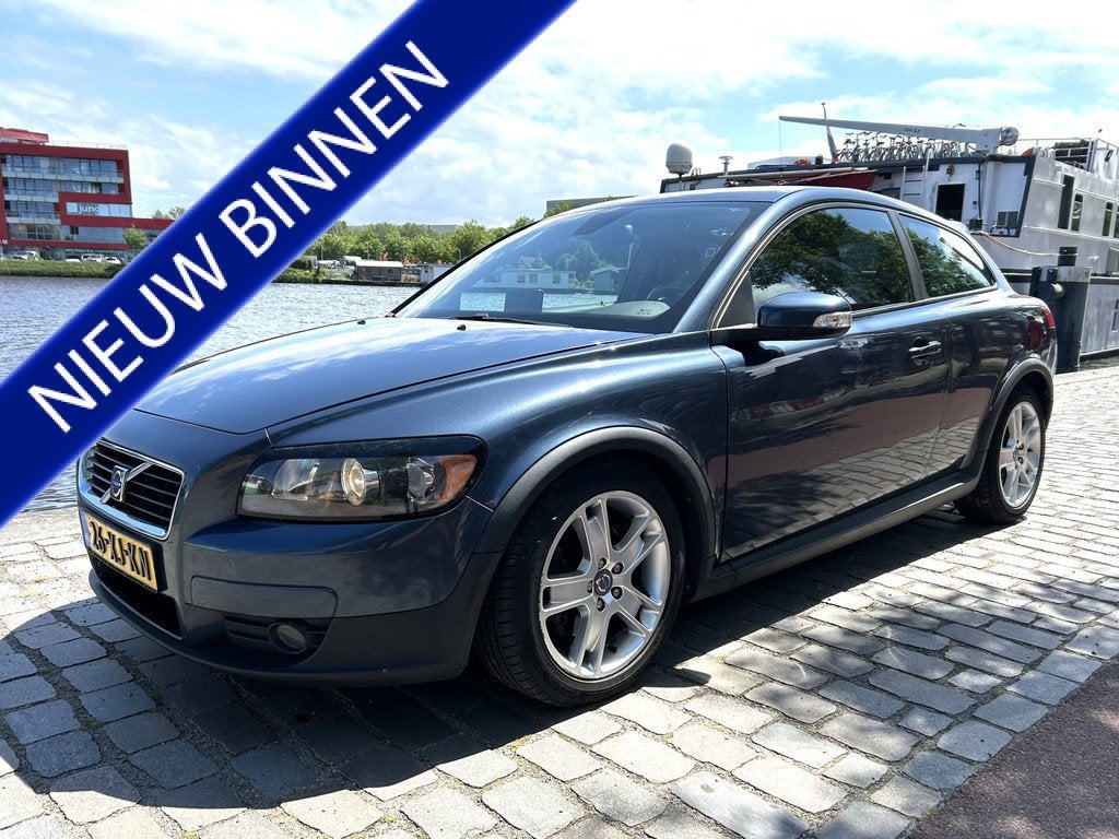 Volvo C30 2.4i Momentum Autmaat Airco/ecc Navigatie, Gebruikt, 700 kg, Leder en Stof, Bedrijf