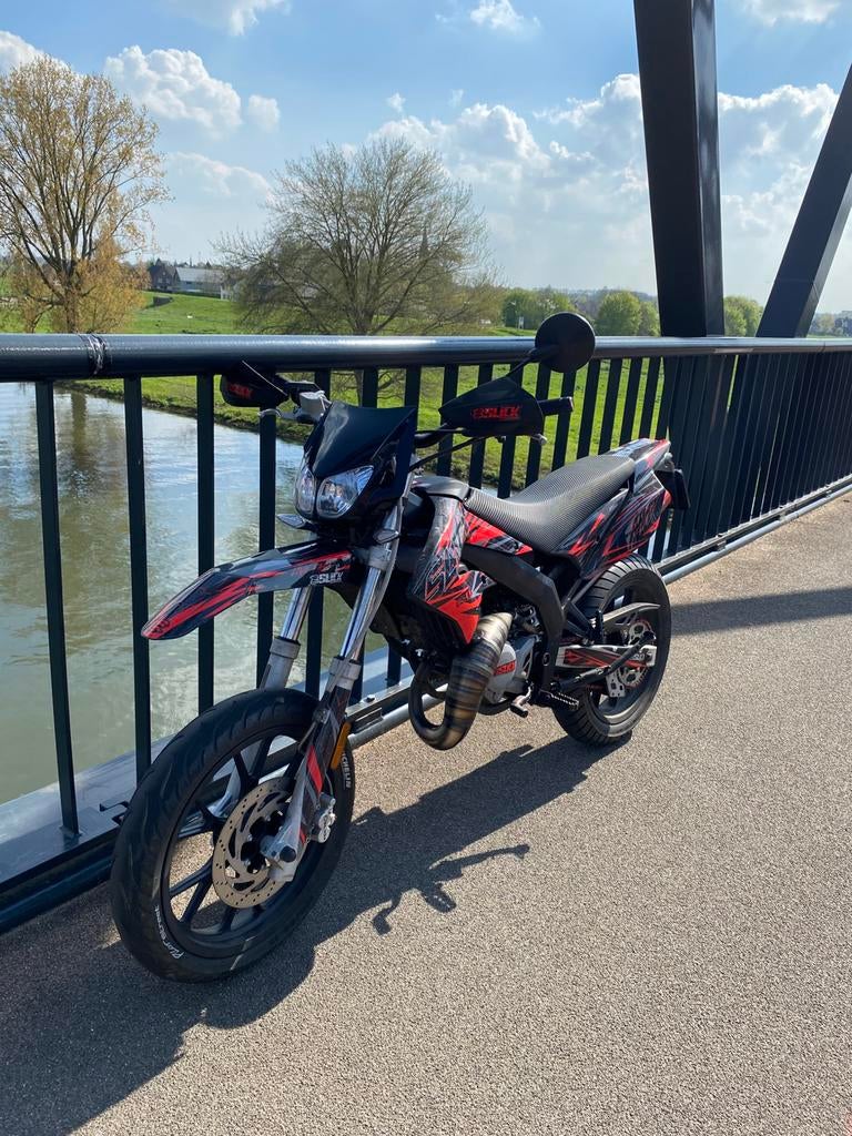Betrouwbare Derbi senda drd, Fietsen en Brommers, Brommers | Derbi, Ophalen, 6 versnellingen, Gebruikt, 50 cc