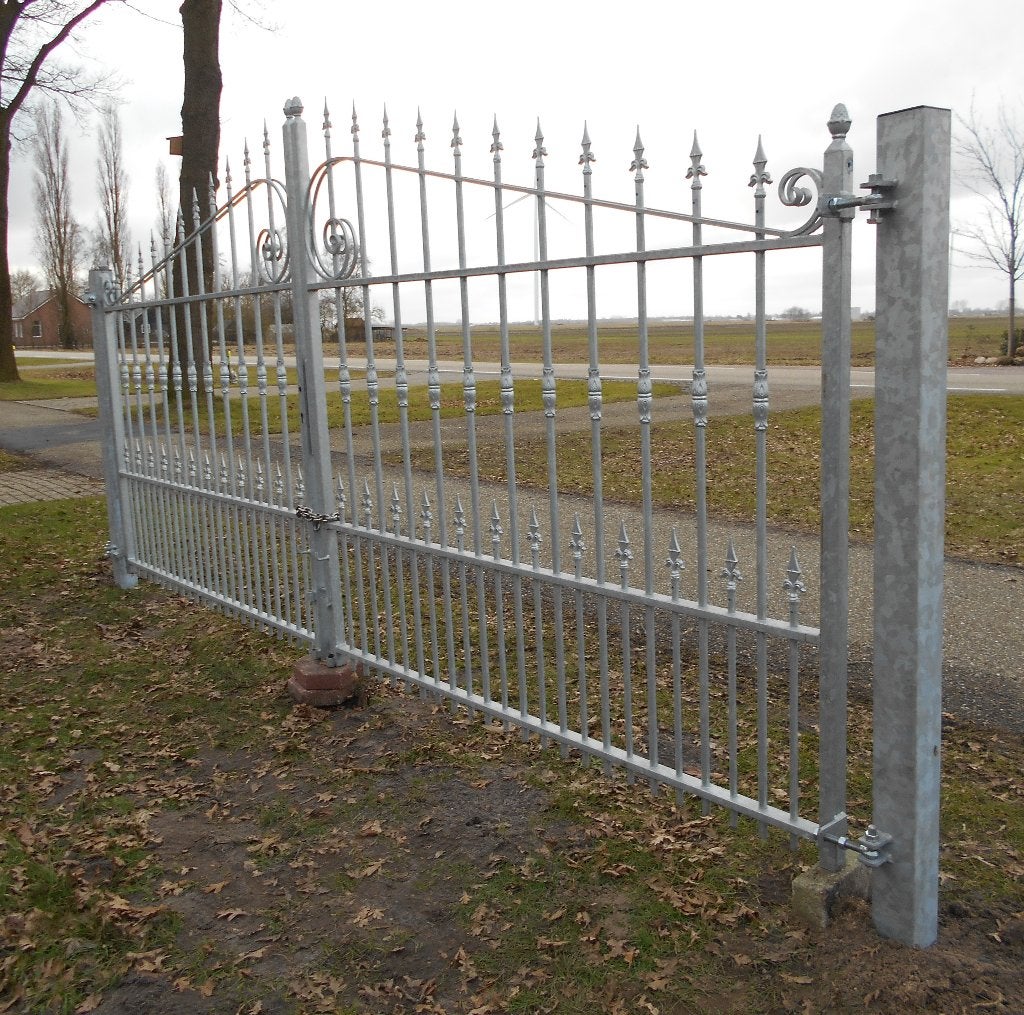 Nieuwe sierlijke gegalvaniseerde poort 4.20 meter breed, Tuin en Terras, Tuinpoorten, Ophalen, Nieuw, 150 tot 200 cm, IJzer