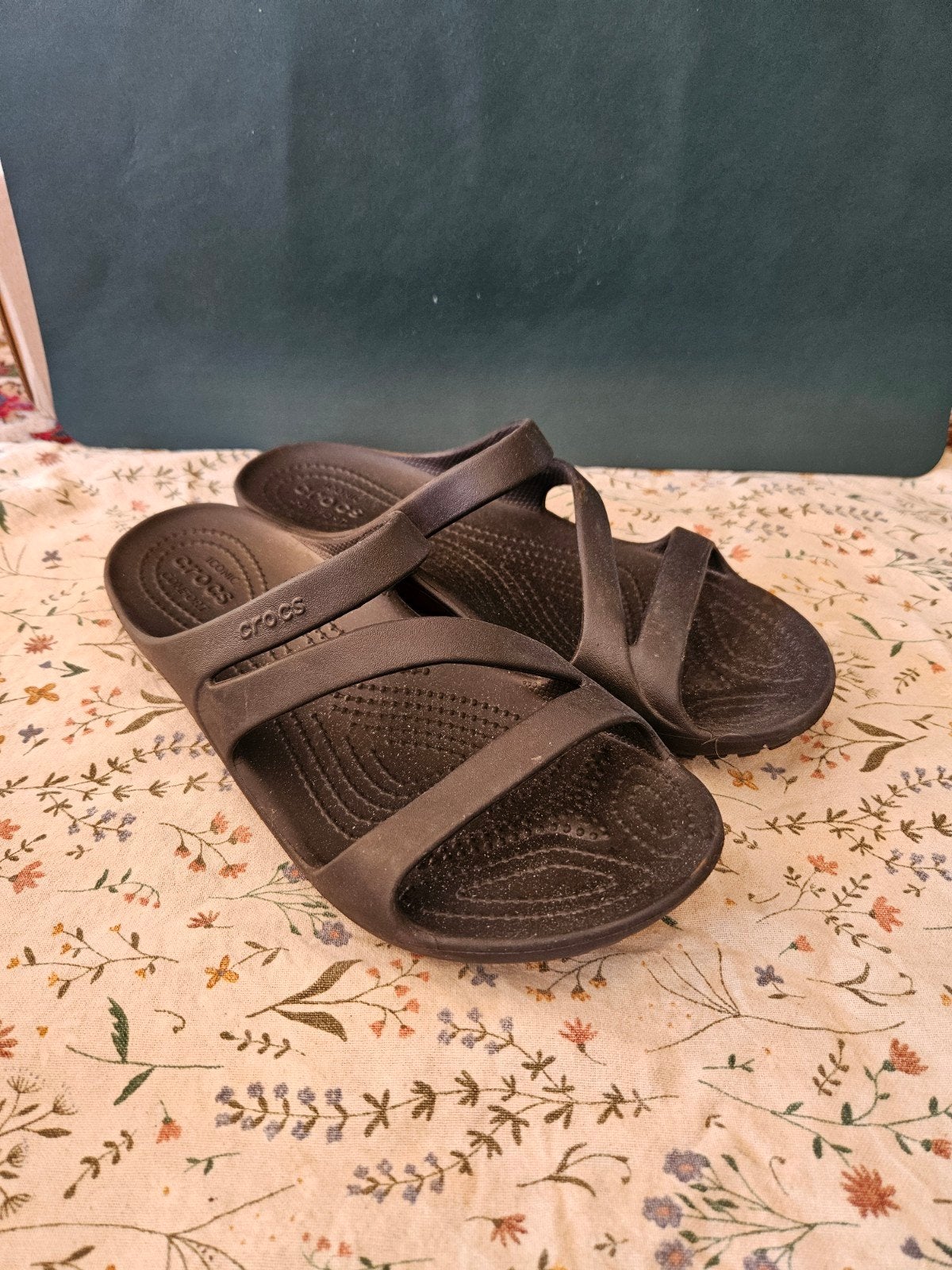 Zwarte Crocs sandalen maat 38/39 - Nieuw en ongedragen, Slippers, Zwart, Nieuw, Ophalen of Verzenden