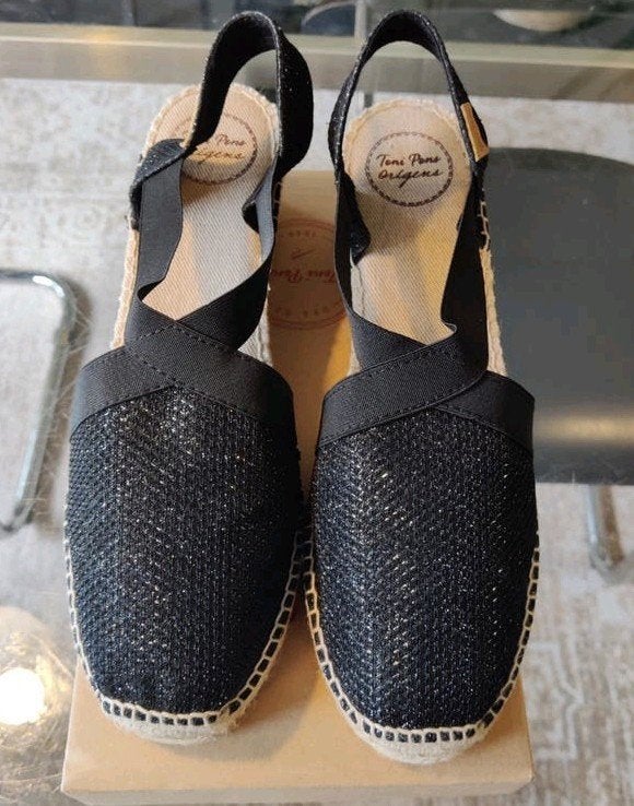 prachtige Toni Pons espadrilles. zwart. mt 42.Nieuw in doos, Kleding | Dames, Schoenen, Verzenden, Zwart, Nieuw, Toni pons