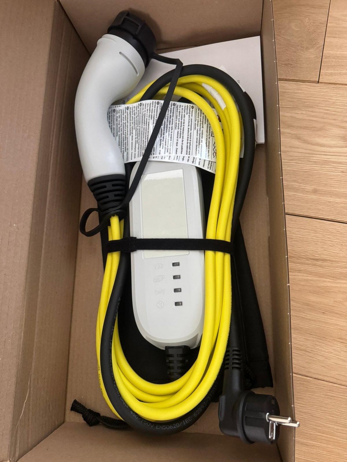 Nieuwe Audi Type 2 Laadkabel Mode 2 (6m, 10A), Ophalen of Verzenden, Nieuw