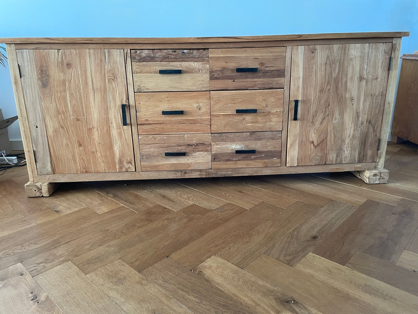 Robuust houten dressoir met lades en deuren, Huis en Inrichting, Kasten | Dressoirs, Ophalen, Zo goed als nieuw, 200 cm of meer