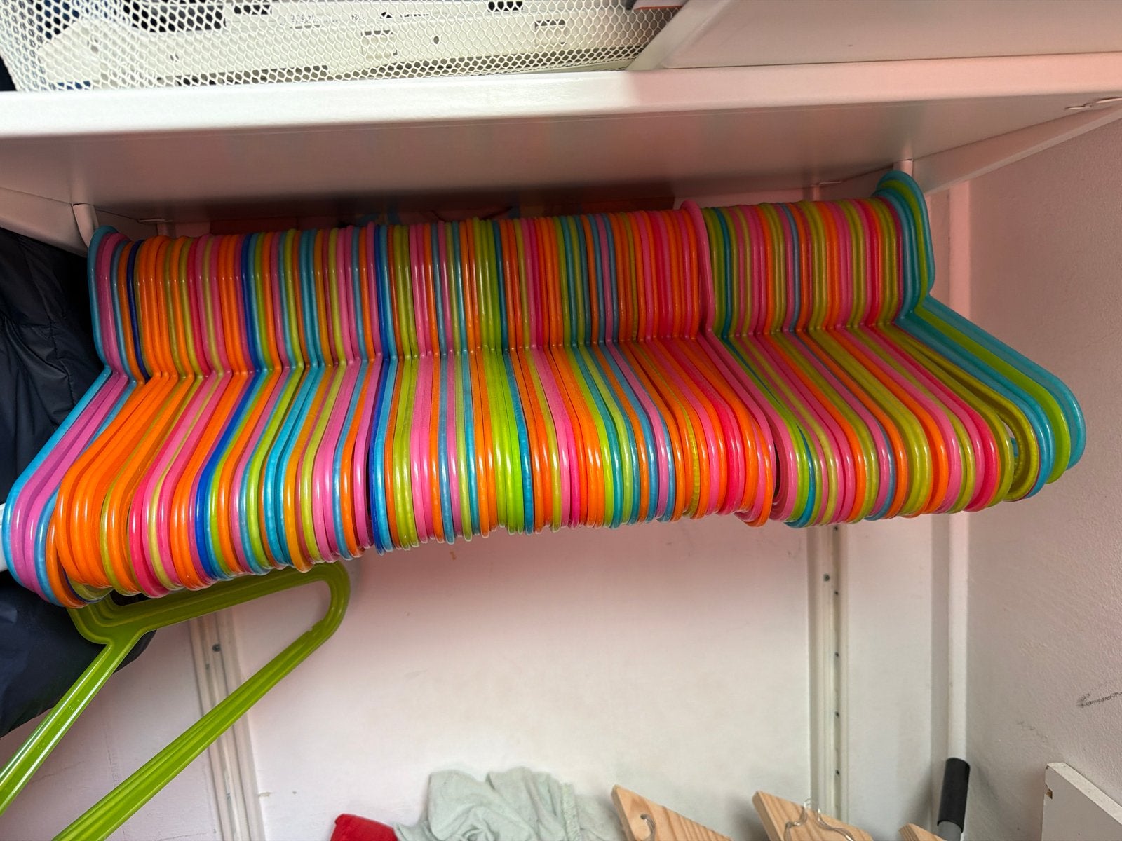 125+ IKEA Kinder Kledinghangers - Kleurrijk en Praktisch, Ophalen, Gebruikt