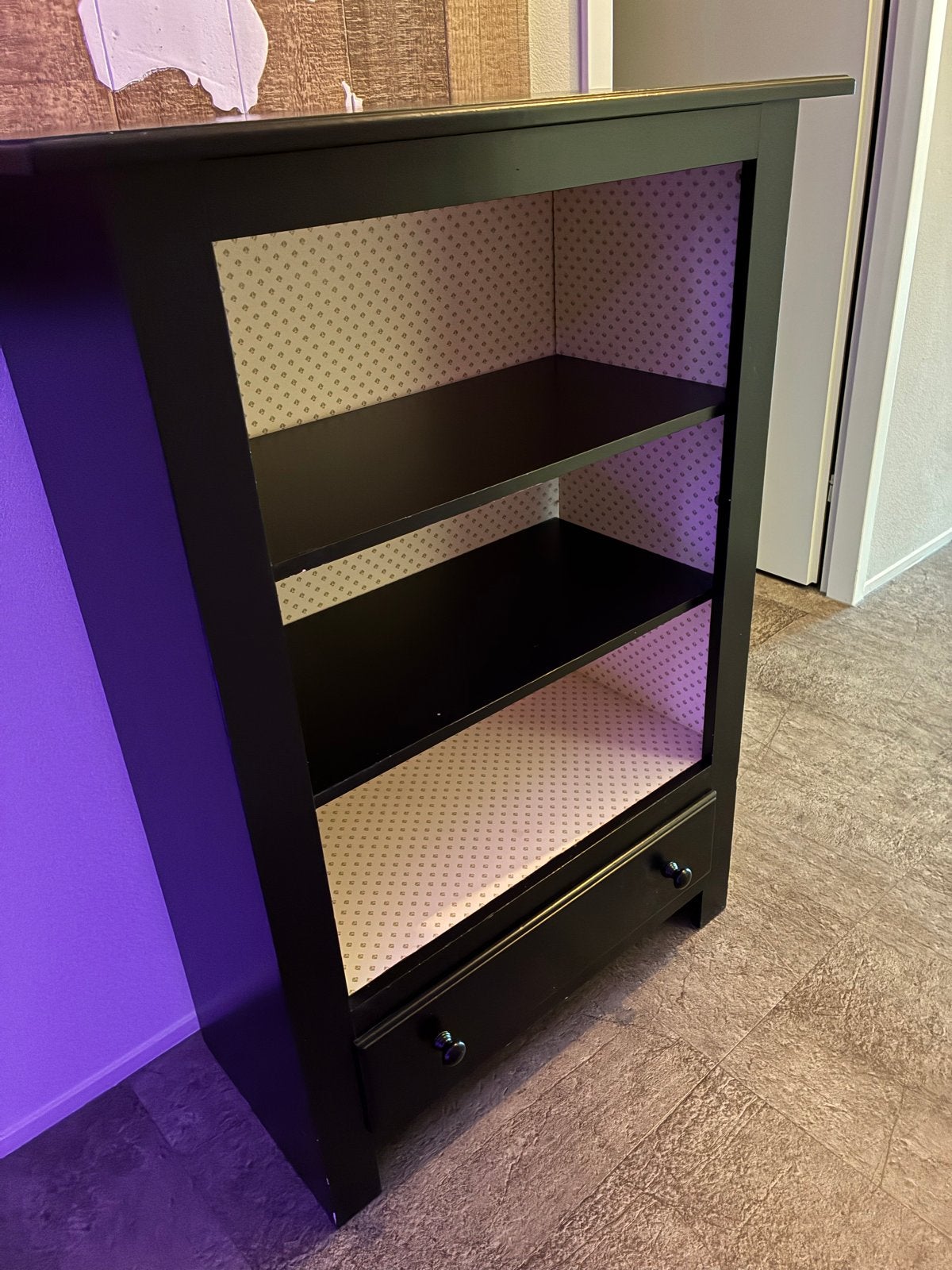 Leuk zwart kastje met lade en planken, Ophalen, Minder dan 50 cm, Gebruikt, Minder dan 100 cm
