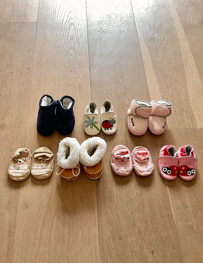 🌸 Schattige en fijne leren baby slofjes meisje maat 17/18, Slofjes, Meisje, Ophalen of Verzenden, Zo goed als nieuw