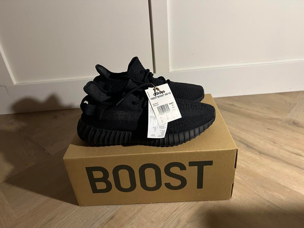 Yeezy Boost 350 v2 “Onyx”, Ophalen, Nieuw, Zwart, Sneakers of Gympen
