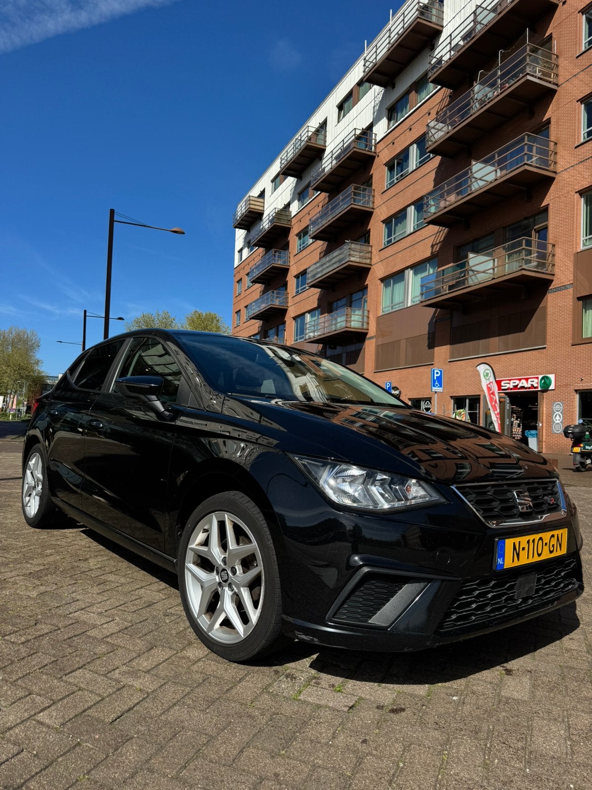 Seat Ibiza 1.6 TDI 95pk Dsg-7 2018 Zwart, Auto's, Bedrijf, 125 €/maand, 1100 kg, 25 km/l
