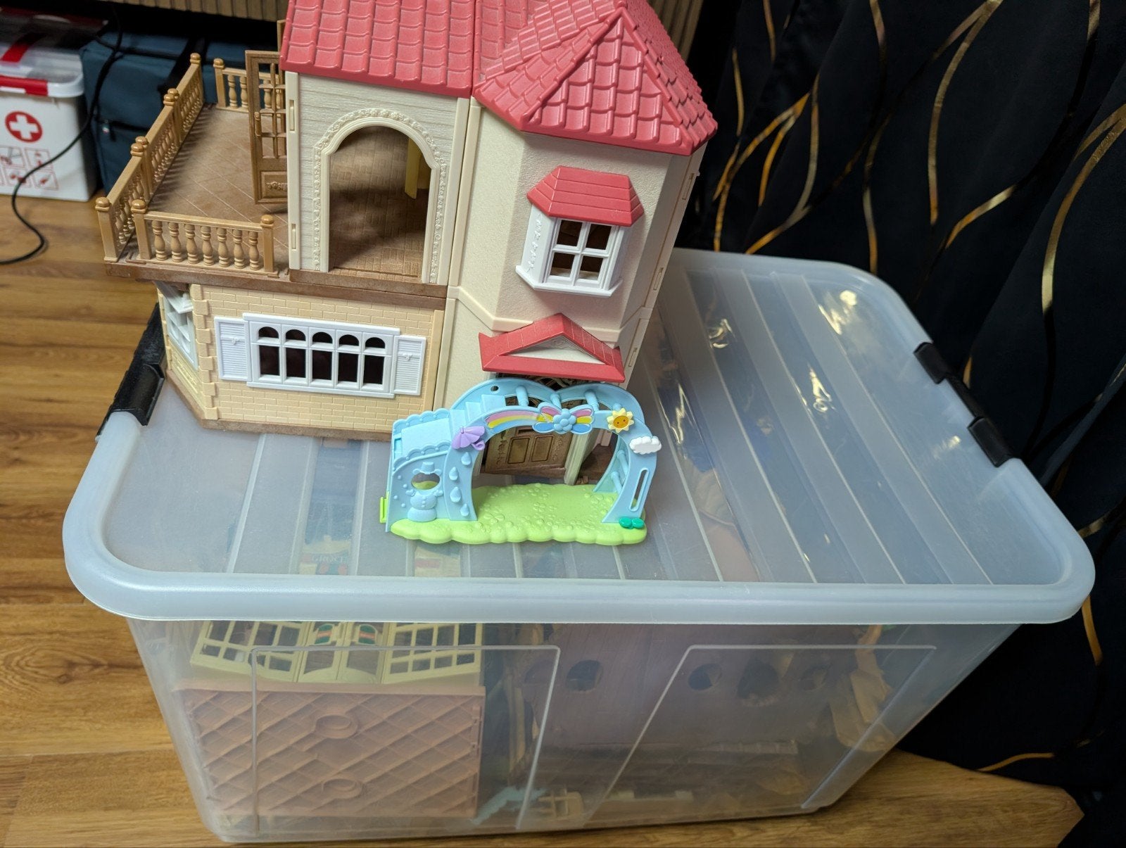 Grote Sylvanian Families set: huizen, auto, figuren & meer, Ophalen, Zo goed als nieuw, Jongen of Meisje