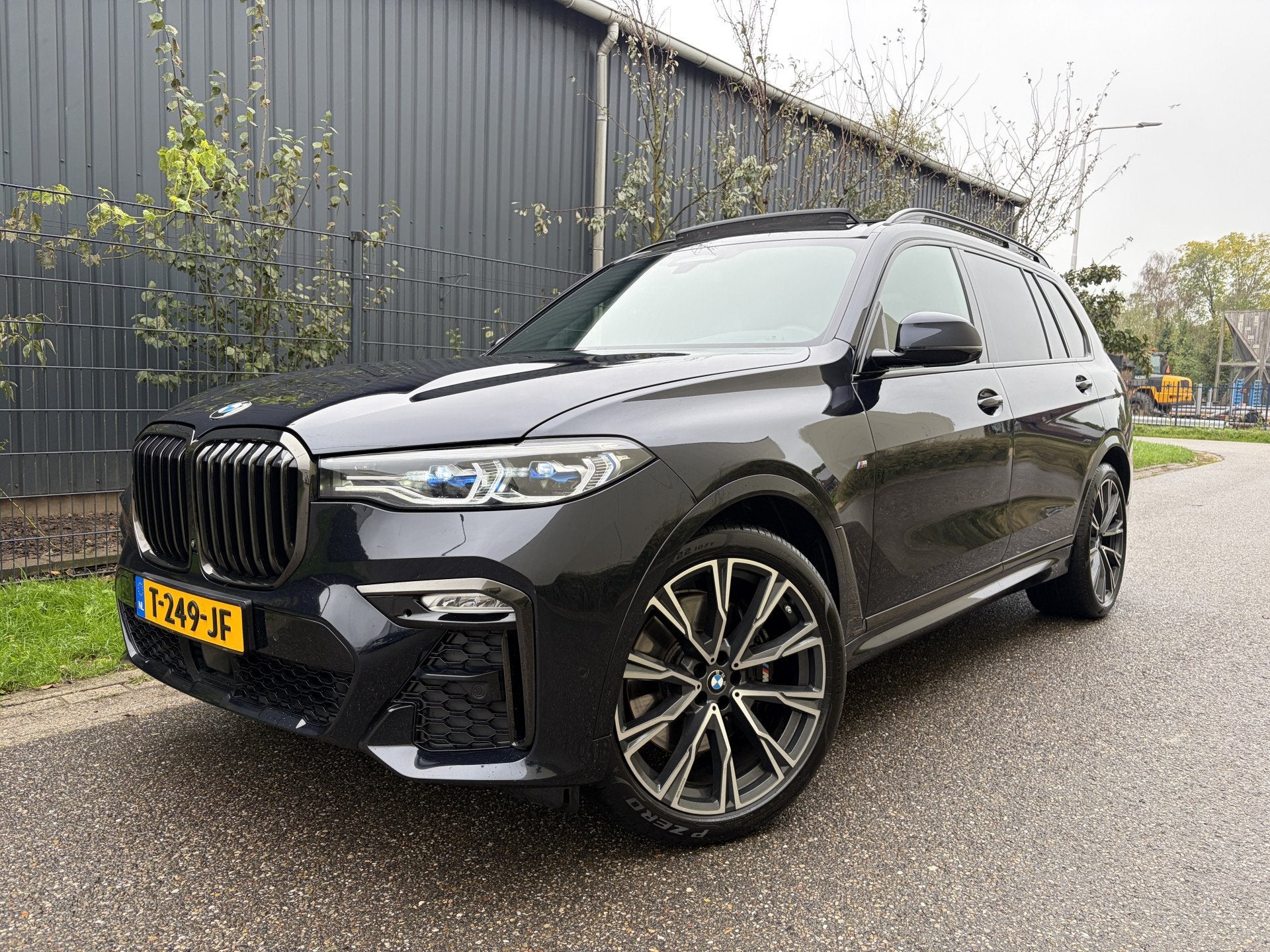 BMW X7 M50d High Executive / AUTOMAAT / SKYLOUNGE / 7 PERSOO, Auto's, Automaat, Gebruikt, Euro 6, 2993 cc