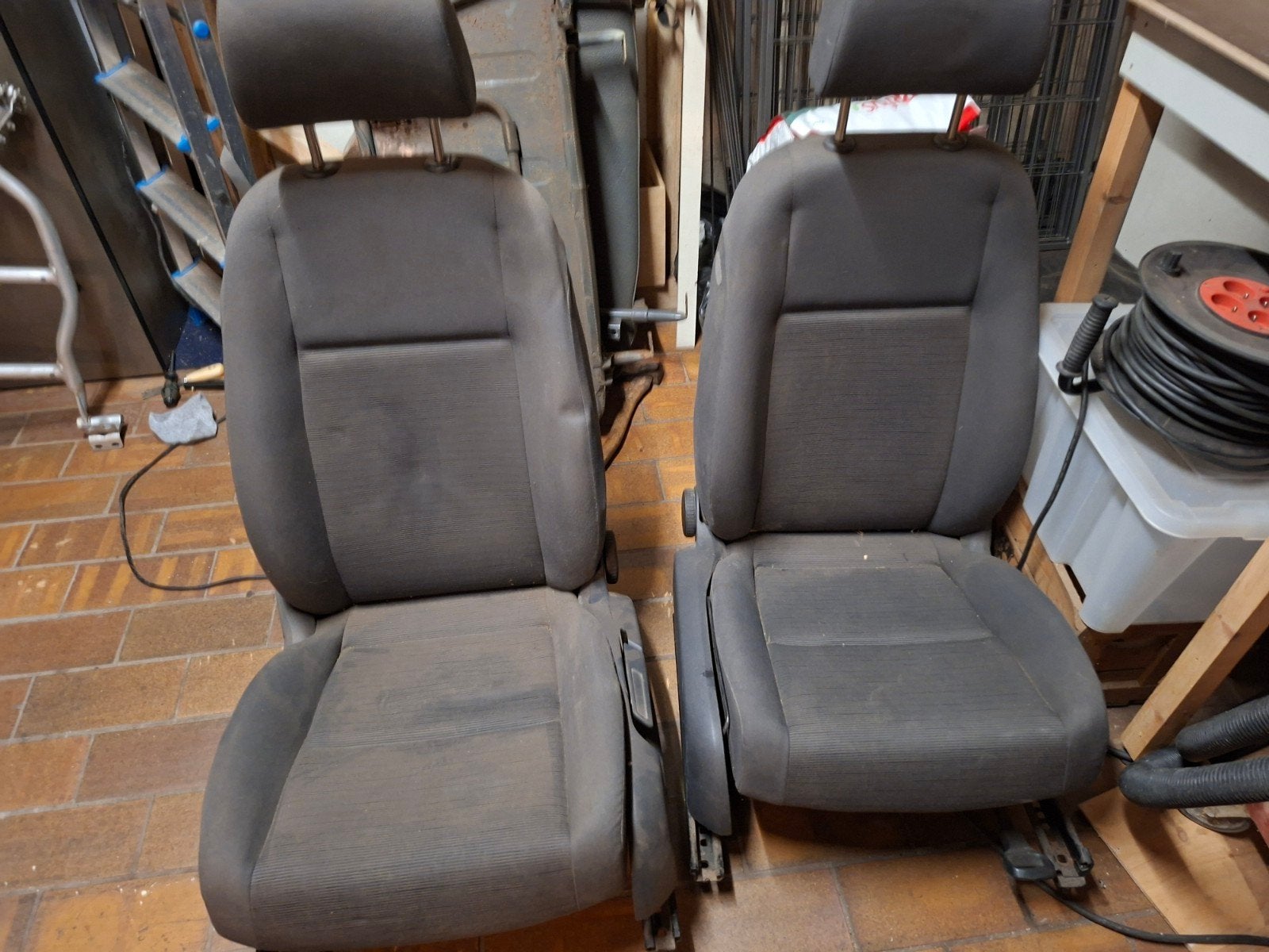 twee voorstoelen golf 5 bj 2004, Ophalen