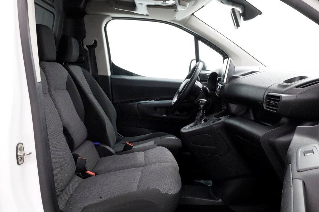 Citroën Berlingo 1.2 PureTech 110pk Benzine Airco/Navi/Came, Gebruikt, 1199 cc, Citroën, Wit