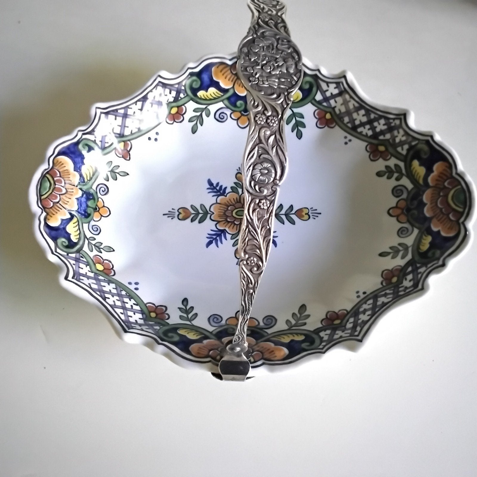 Prachtige  gave  grote makkummer  schaal met hengsel, Antiek en Kunst, Ophalen of Verzenden