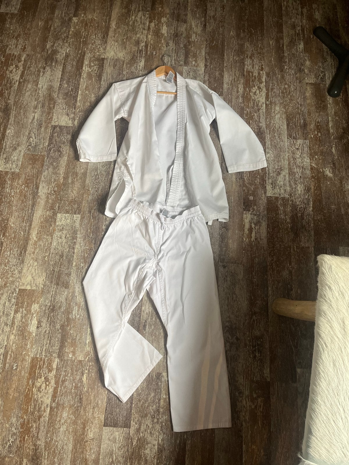 Karatepak maat 140 - Decathlon, Gebruikt, Maat XS of kleiner, Vechtsportpak, Ophalen of Verzenden