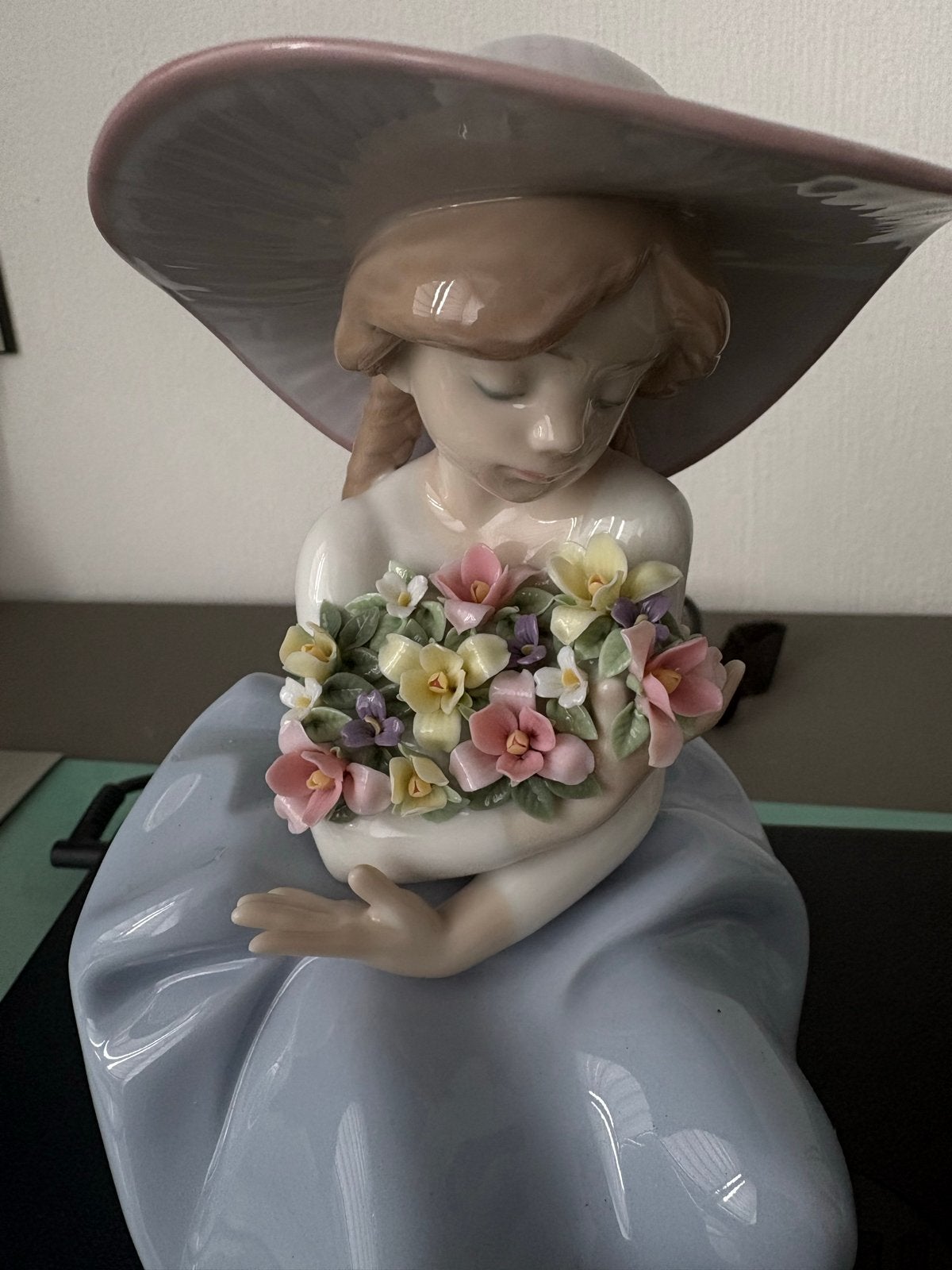 Prachtig Lladró Fragrant Bouquet porseleinen beeldje, Ophalen of Verzenden, Zo goed als nieuw