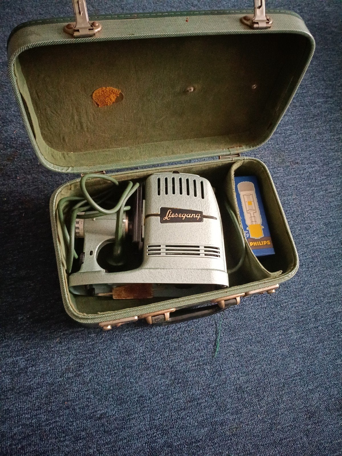 Vintage Liesegang Fantax S-150 Diaprojector in Koffer, Ophalen of Verzenden, Gebruikt, Met scherm