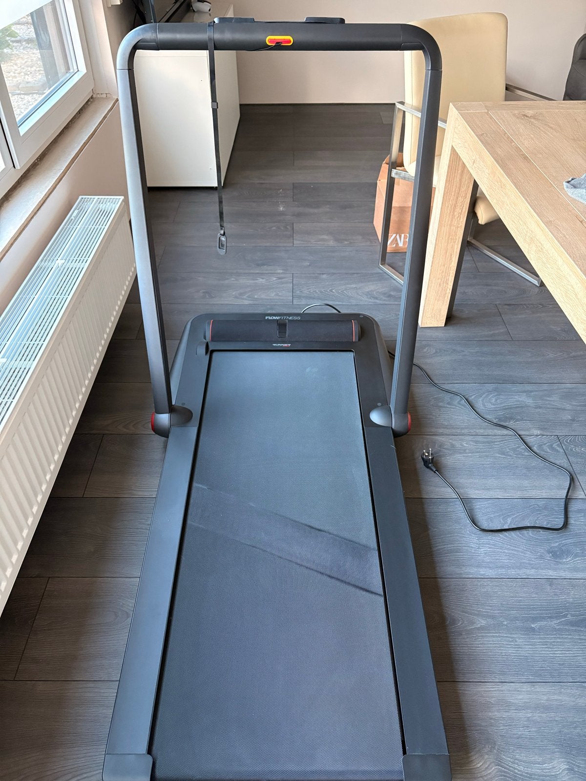 Flow Fitness Runner DTM200i Loopband - Zo goed als nieuw, Sport en Fitness, Ophalen, Zo goed als nieuw, Metaal, Loopband