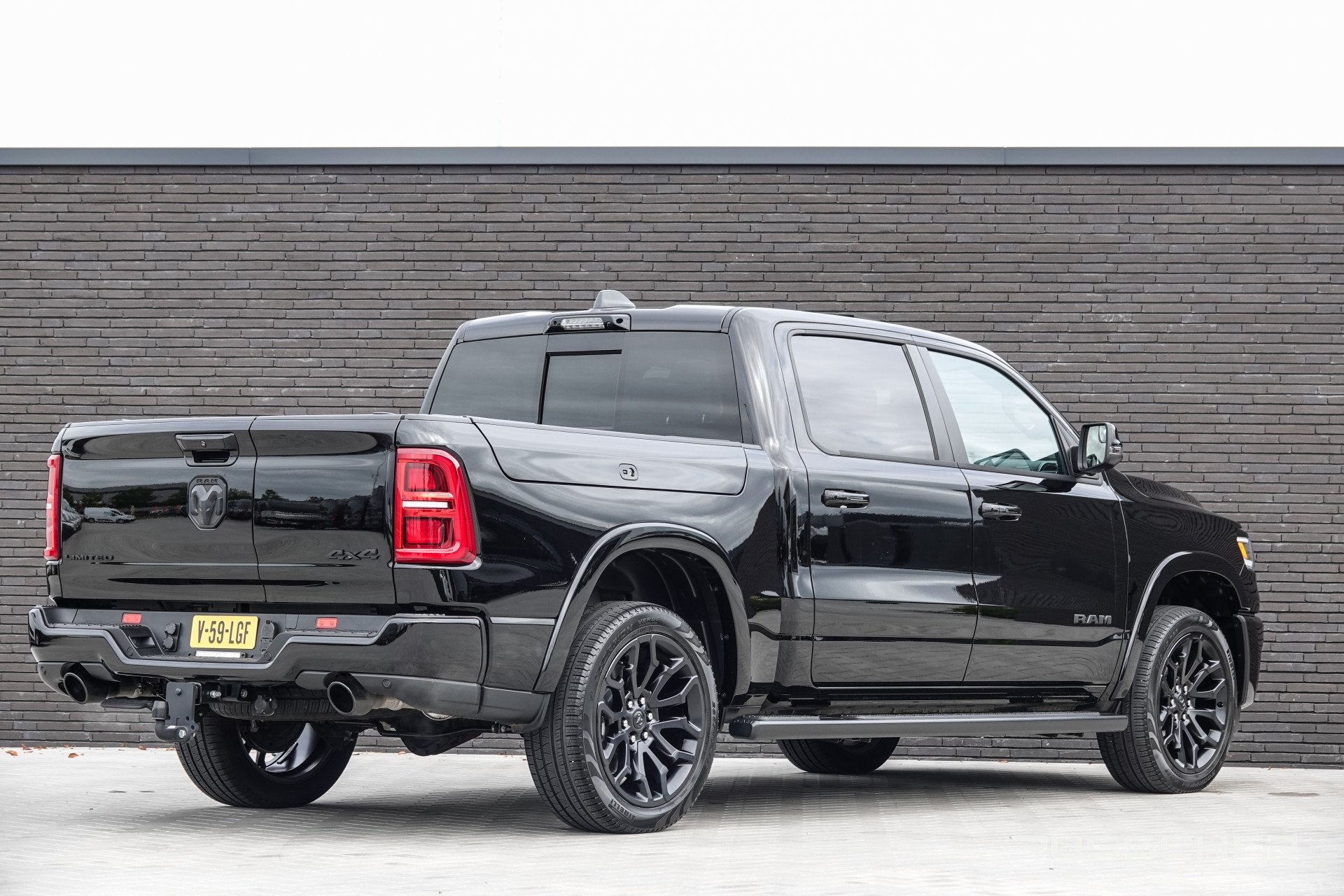 Dodge Ram 1500 3.0L 548Pk Limited Night | H.O. SST | 4x4 Cre, Automaat, Gebruikt, 2993 cc, Zwart