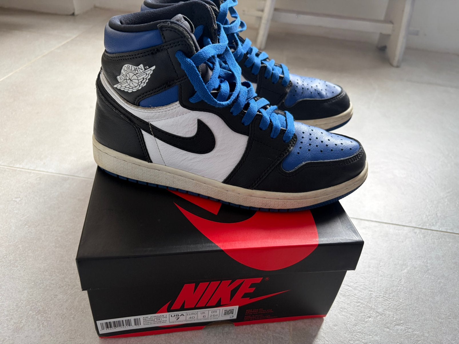 Nike Air Jordan 1 Retro High OG Royal Toe, Blauw, Ophalen of Verzenden, Sneakers of Gympen, Zo goed als nieuw
