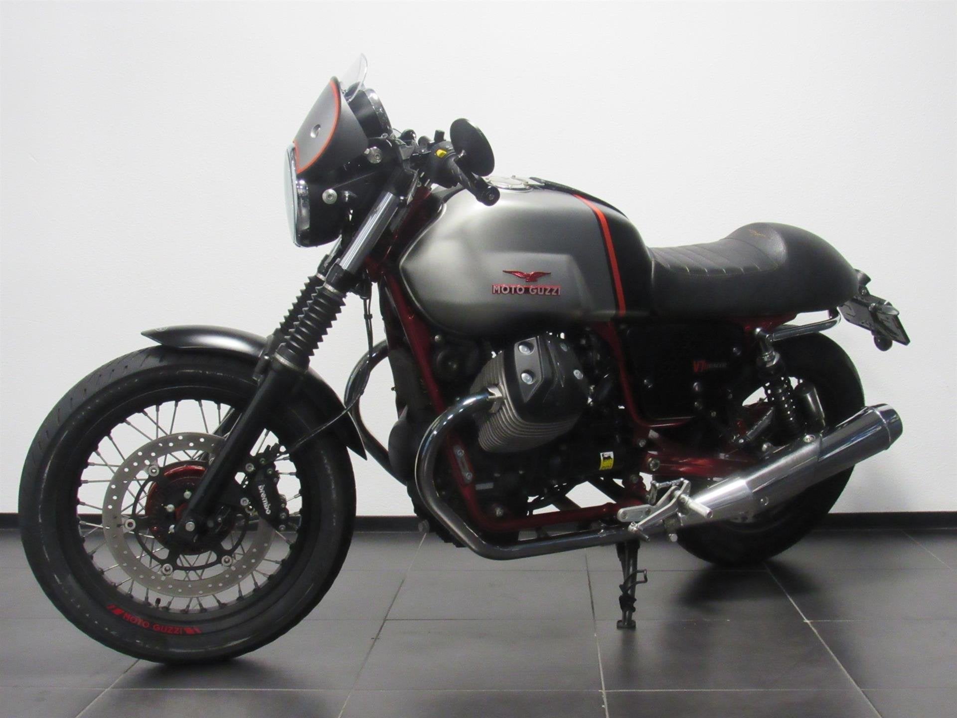 Moto Guzzi V7 II RACER, Motoren, Motoren | Moto Guzzi, 744 cc, Bedrijf, ABS, 12 t/m 35 kW