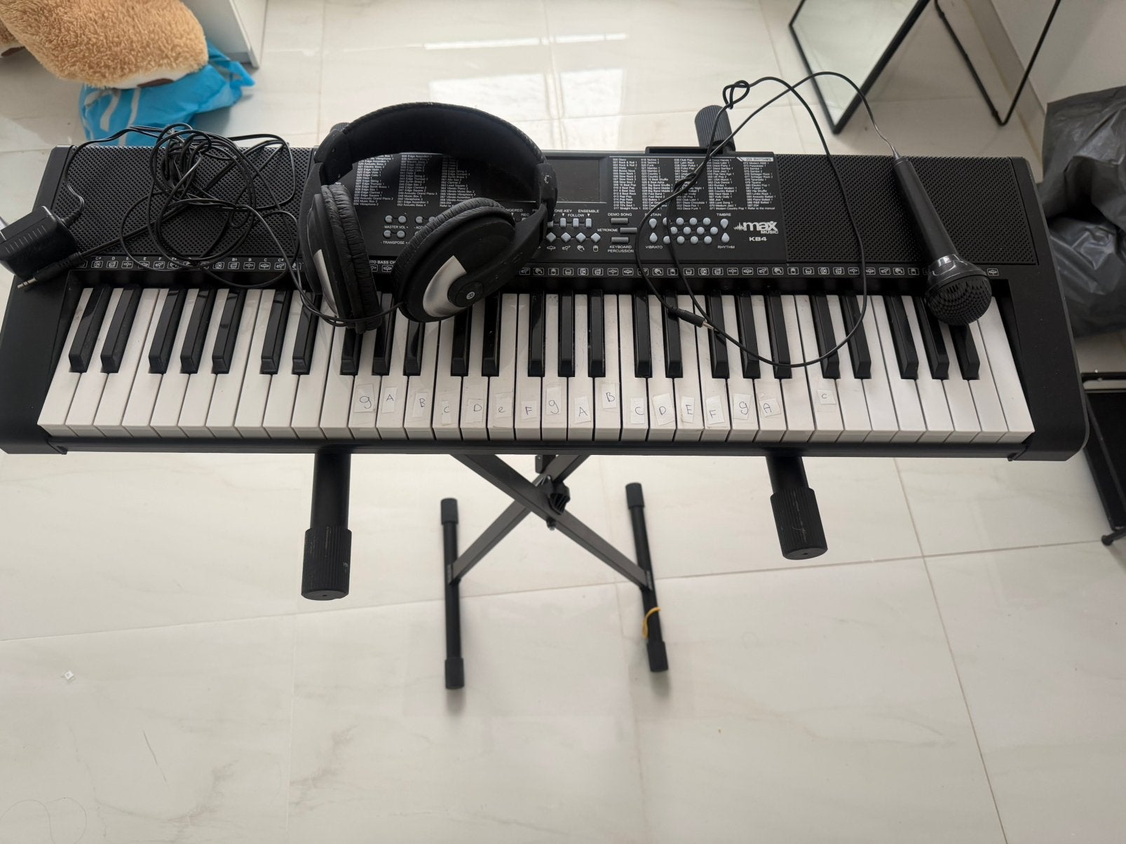 Een hele zet piano, nog goed als nieuw, Ophalen, Zo goed als nieuw, 88 toetsen, Overige merken