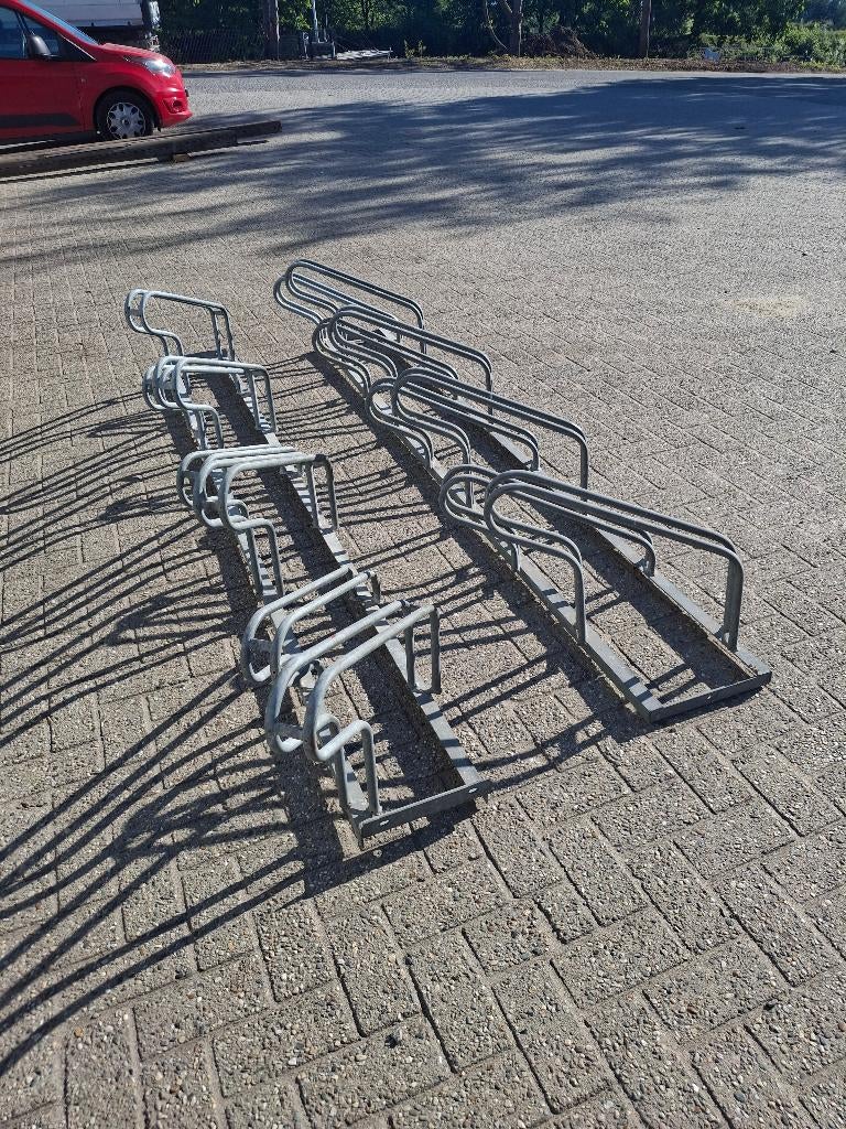 Fietsenrekken, Fietsen en Brommers, Ophalen, Zo goed als nieuw