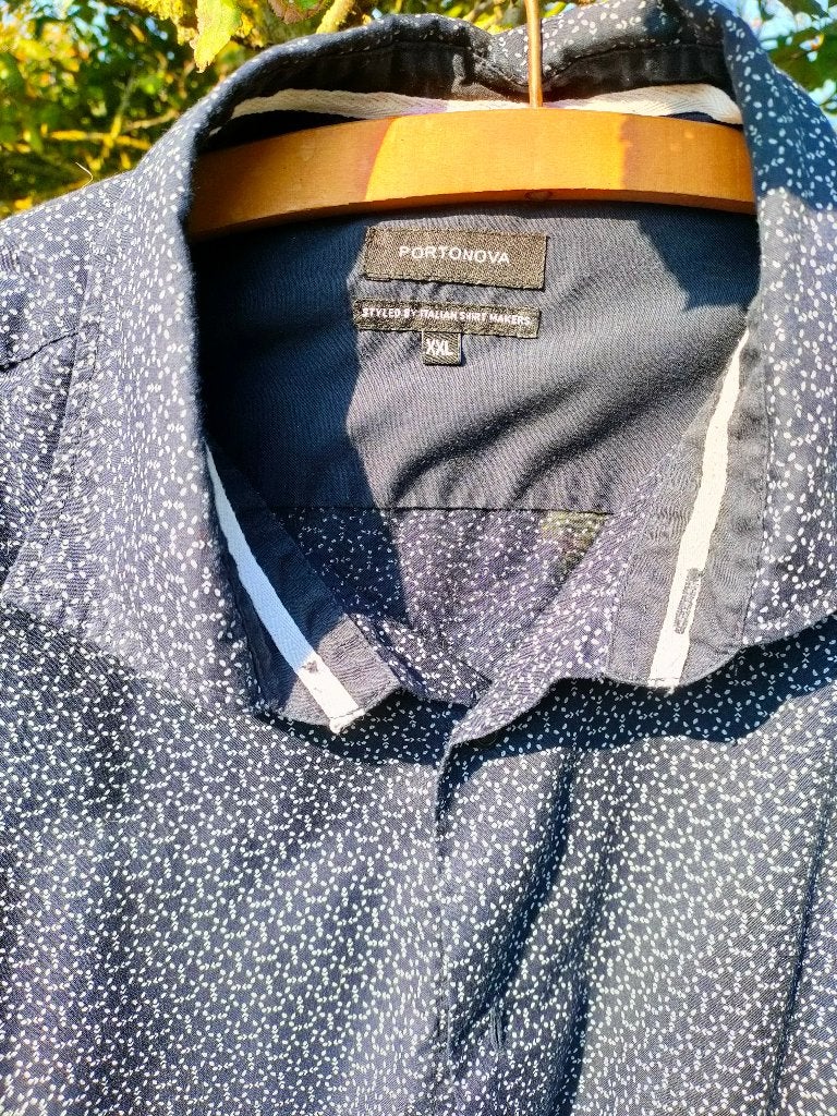 Portonova overhemd. Donkerblauw met patroontje XL, Blauw, Portonova, Ophalen of Verzenden, Zo goed als nieuw