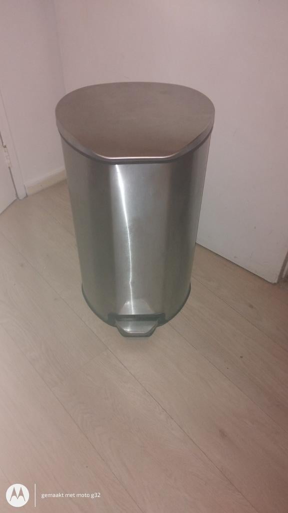 Gebruikte prullenbak, Ophalen, Gebruikt, Minder dan 50 cm