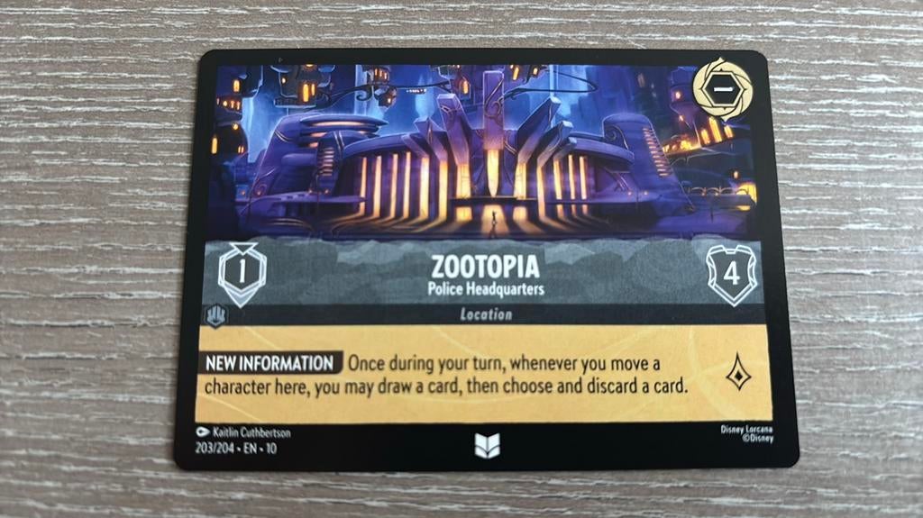 Disney Lorcana Zootopia headquarters 203-204 10WHI nonfoil, Ophalen of Verzenden, Zo goed als nieuw, Losse kaart