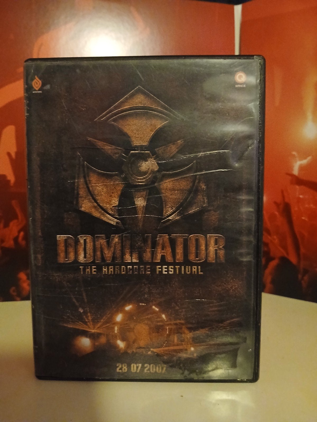 Dominator 2007, Ophalen of Verzenden