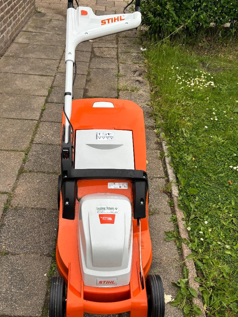 Grasmaaier, Ophalen, Stihl, Elektrische grasmaaier, Zo goed als nieuw