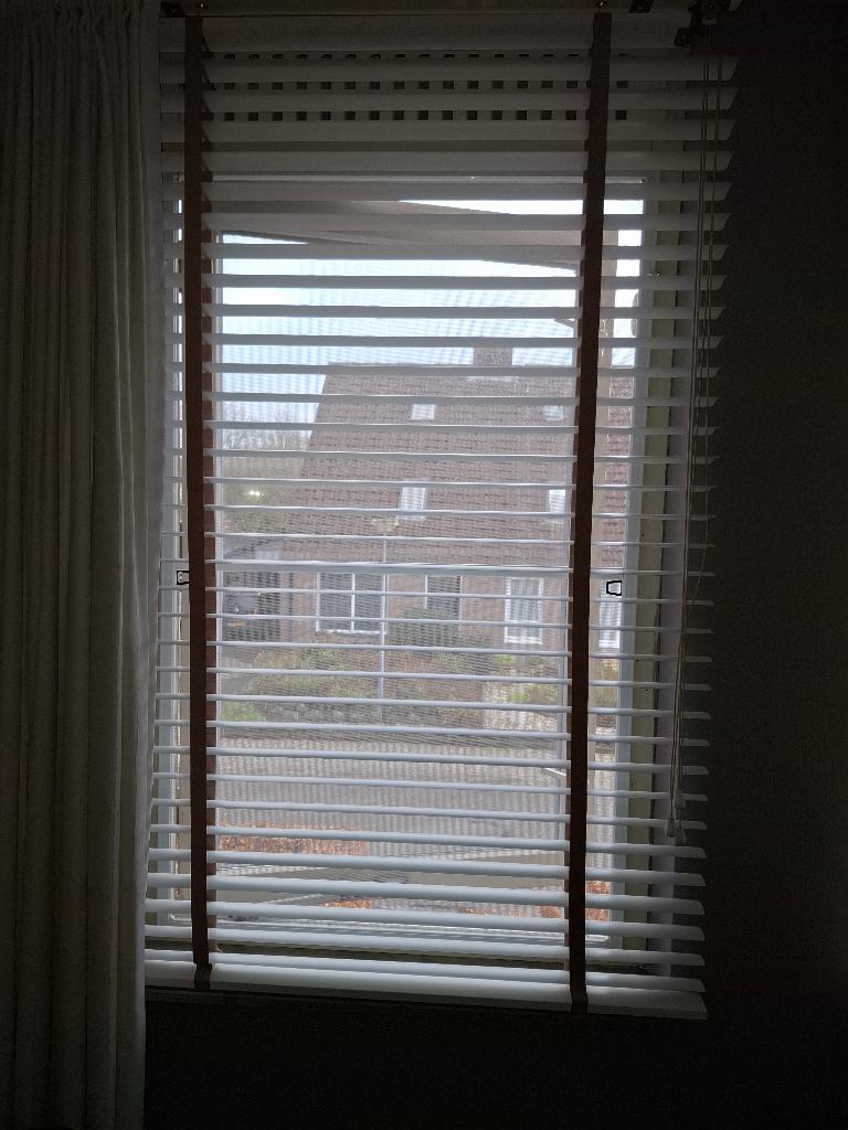 Brede Aluminium jaloezieën gebroken wit, Ophalen, Gebruikt, 100 tot 150 cm, Wit