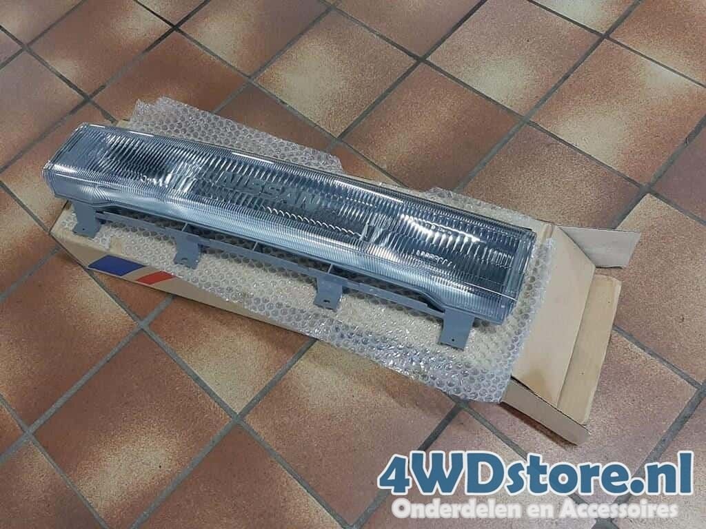 Grill Nissan Vanette  - 6267027C00, -, -, Nieuw, Ophalen of Verzenden