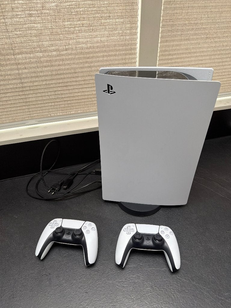 Playstation 5 Digital +2 controllers, Ophalen, Zo goed als nieuw, Playstation 5 Digital